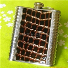 厂家供应酒壶不锈钢酒壶皮质好外观精美包皮双钢酒壶