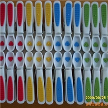 厂家直销供应二次注塑成型双色衣夹高品质美观实用塑胶夹子