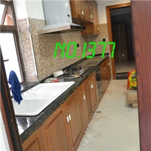 厂家供应实木门板橱柜水曲柳实木整体橱柜厨房壁橱橱柜