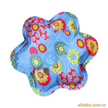 供应低价玉贝暖手袋，电暖宝，热水袋，暖腰带