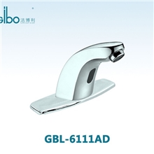 全自动感应水龙头、感应洗手器洁博利感应洁具直供