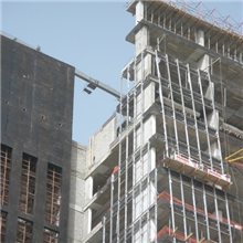 建筑幕墙的清洁与维护：适用于屋面空间不适宜设备行走的幕墙结构