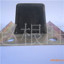 供应三轮车带撑柱板簧压板，后桥压板。（柱高6cm）