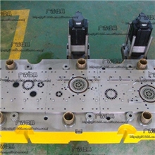 精密高速冲压模具设计制造开发：定转子自动铆叠级进模