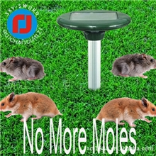 太阳能驱鼠器RC-502室外田间专用产品驱鼠。驱蟑驱蚊驱蛇等田间