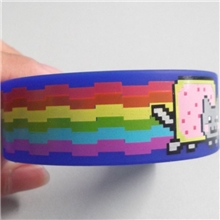 专业生产卡通波浪形硅胶手环/手腕带凹刻印刷防辐射女
