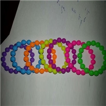 厂家大量供应糖果色硅胶珠子手环专业生产品质保障量大从优