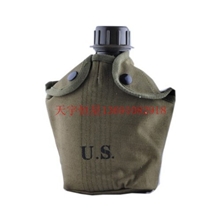 天宇恒星供应美军圆形塑料水壶批发
