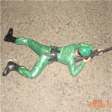 热销电动爬兵塑料玩具爬兵6805电动玩具会发光打枪一件代发