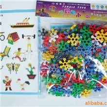 优质积木、儿童玩具、让儿童玩得更开心智力更发达