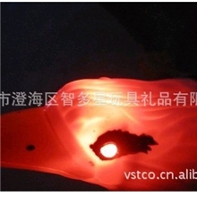 厂家火爆促销盘旋飞鹰电动飞鹰吊线飞鹰新版带鹰叫头部带闪光