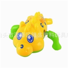 夏天戏水玩具上链游水海怪地摊热卖上链发条宝宝玩具