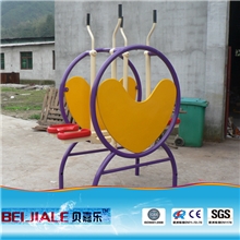 专业生产塑料玩具，组合滑梯，秋千，攀岩