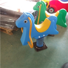摇马/儿童户外游乐/儿童游乐设备/塑料带弹簧摇摇马