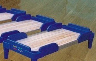 幼儿园专用床儿童塑料木头床