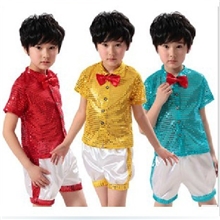 厂价直销儿童演出服批发少儿舞台表演服男童街舞亮片套装