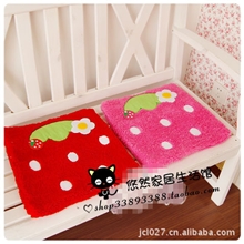 可爱卡通水果草莓舒棉绒毛绒沙发垫/汽车坐垫/餐椅坐垫/2色