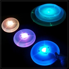 地摊新品创意产品新品充气悬浮发光飞碟最新热卖开心玩具飞盘