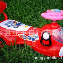 新款儿童机器狗摇摆车，扭扭车