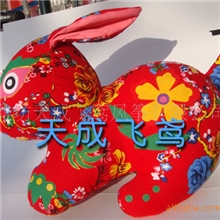 传统工艺，民间工艺品，纯手工布艺玩具，卡通玩具，小兔子