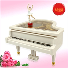 小号跳舞人钢琴芭蕾舞旋转钢琴音乐盒上链发条八音琴情人礼物
