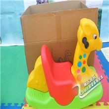 特价三色摇马加厚小鹿摇摇马可爱塑料摇马儿童摇马动物小木马