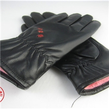 秋冬天女士新款PU皮加厚超柔底冬季保暖女式骑车防雨防寒手套批发