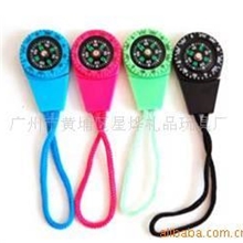 大量供应精美优质礼品入油钥匙扣指南针