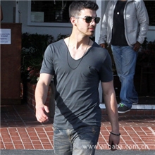 【淘宝最火】鸡心领T恤纯色加大码男士V领短袖低领T恤批发