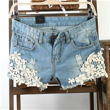 D8661春夏新款韩版甜美镂空钩花拼接磨破毛边牛仔短裤热裤女