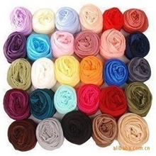 围巾批发韩国秋冬女时尚糖果色褶皱皱围巾无锁边款丝巾