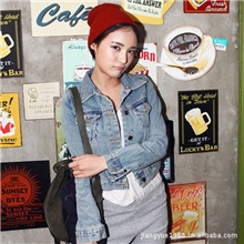 2013新款爆款韩版时尚个性女装翻领背后字母牛仔外套A0003