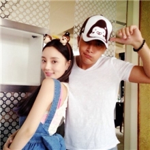 【出厂价】李小璐秀moussy杂志款MINNIE大蝴蝶结露背背带牛仔裙