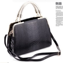 新款夏天爆款编织手带包定型PU包蛇皮纹手提包单肩可爱包包批发