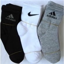 加厚大电脑涤棉男士运动袜批发网地摊男袜义乌厂家直销袜子中筒