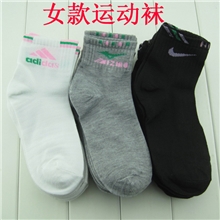 厂家批发女运动袜诸暨大唐品牌女士地摊夜市成人运动袜子