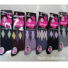 厂家供应成人袜批发保暖加厚抗菌透气的兔羊毛袜子