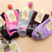 无印良品圆点女袜子批发零售糖果棉袜中统袜子厂家直销