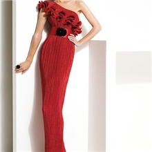 供应时尚斜肩长款礼服热销款式