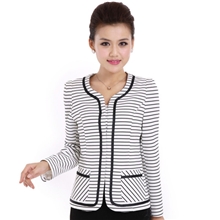 新款秋装中老年女装妈妈装外套小开衫中年女装厂家直批