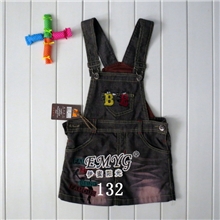 11.00元特价直销生产厂家直销批发女童背带牛仔裙(No.132)