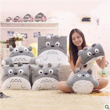 厂家直销批发龙猫公仔抱枕坐垫暖手捂空调毯毛绒玩具娃娃