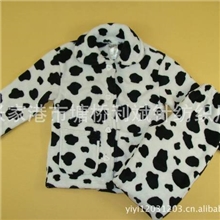 批发珊瑚绒儿童奶牛图案套装秋冬睡衣套装加厚家居服套装