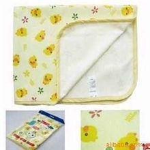 『荐黄色小鸭子防水隔尿垫中号尿垫70*60婴儿宝宝尿垫