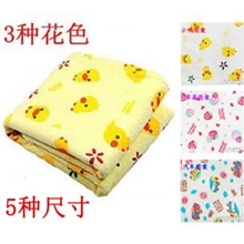 [劲鹏服饰]外贸婴儿黄小鸭草莓小汽车尿垫40*50