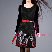 新款绣花金丝绒长袖连衣裙玫瑰花提花连衣裙送腰带女装