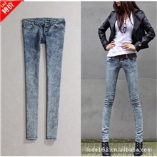 库存牛仔裤女装库存牛仔裤尾货便宜女式库存牛仔裤批发热销款