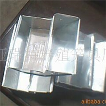 供应兔食槽料盒12cm料盒防锈食槽