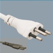 云环直销巴西INMETRO认证三芯半绝缘插头4.0MM可配C15高温品字尾