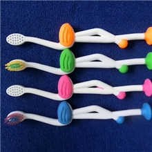 供应新款扬州健华塑胶儿童牙刷，动物鸵鸟款牙刷.